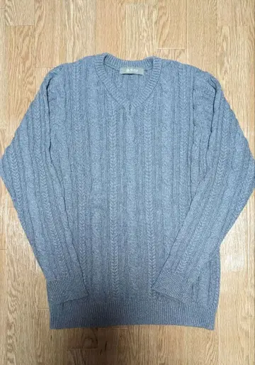 나노 유니버스 V넥 그레이 니트