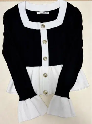 ROYAL PARTY 리브 편직 긴팔 니트