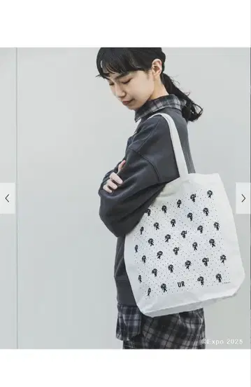 어반 리서치 미야쿠미야쿠 토트백