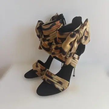 쥬세페 자노티 애니멀 프린트 하이힐