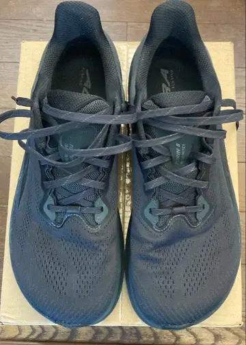 알트라 토린 8 GORE-TEX 27.5cm 방수 올 블랙