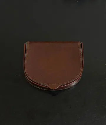 말발굽형 코인 케이스 made in spain