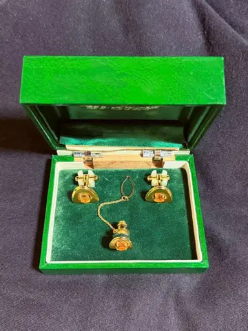 골드 삼각형 커프스 링크 세트