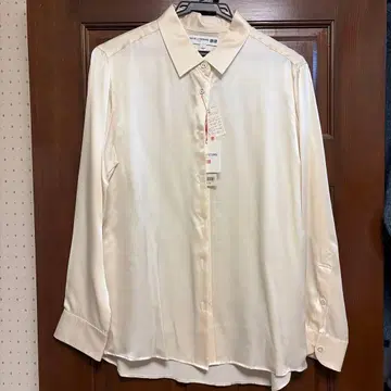 유니클로 x 이네스 콜라보 실크 100% 블라우스 [미사용 새상품]