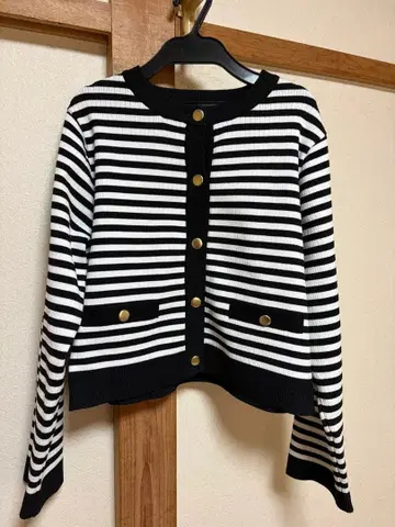 스트라이프 가디건 L 사이즈 블랙 화이트