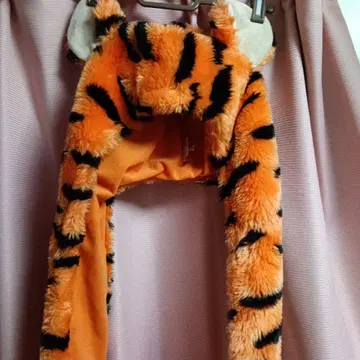 도쿄 디즈니 리조트 티거 모자 머플러