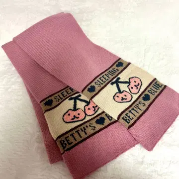 BETTY'S BLUE 체리 패턴 머플러