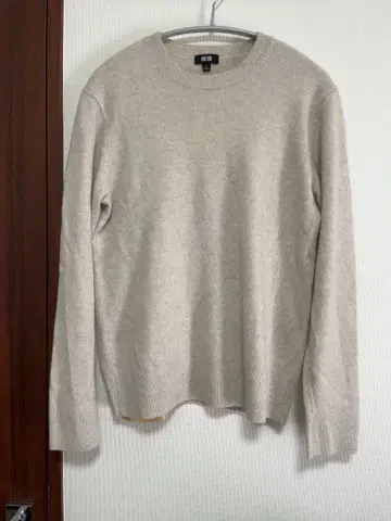 유니클로 캐시미어 스웨터 크루넥