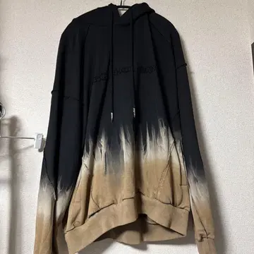 Feng Chen Wang 펜첸왕 후드티