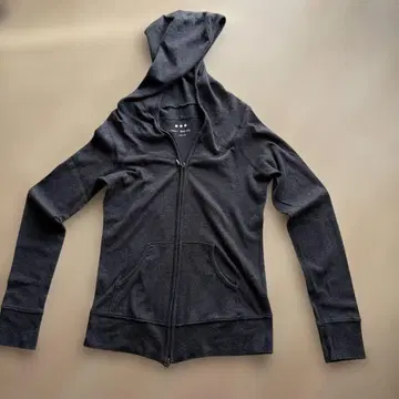 쓰리 도츠 후드 부착 후드티 M 그레이