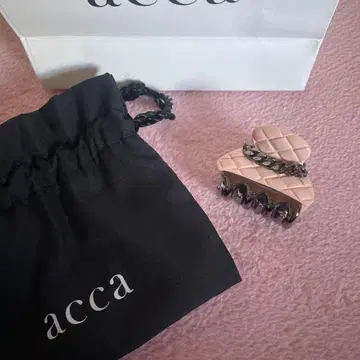 acca 베이지 헤어 클립