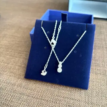 [ 새상품급 ] 스와로브스키 목걸이 다이아몬드 로즈 BOX 포함 실버