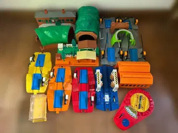 프라레일 토마스와 친구들 역 건널목 회전대 차고 터널 세차장 여러 가지