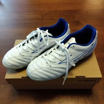 미즈노 모나르시다 네오 축구화