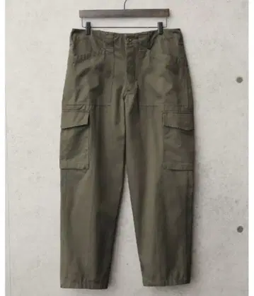 새상품급 오스트리아군 퍼티그 카고 팬츠 카키