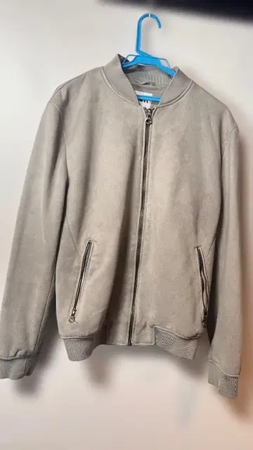 ZARA 그레이 자켓, 다양한 상황에서 활용 가능!