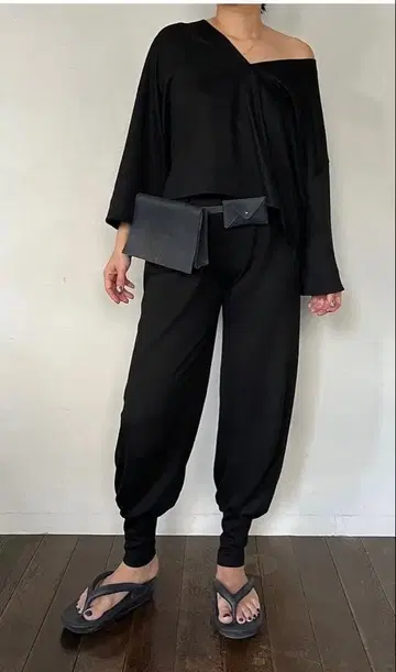 muuet MONPE PANTS 몽페 팬츠 블랙