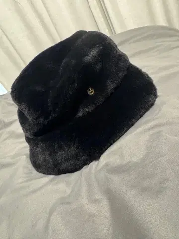 미셸 마카롱 복슬복슬 버킷햇 로고 포함