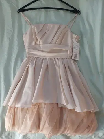 베이지 결혼식 경사 드레스