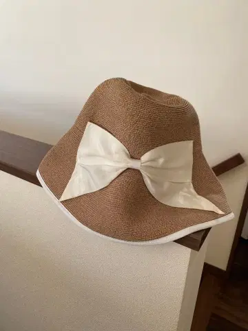 Athena New York 리본 포함 밀짚모자