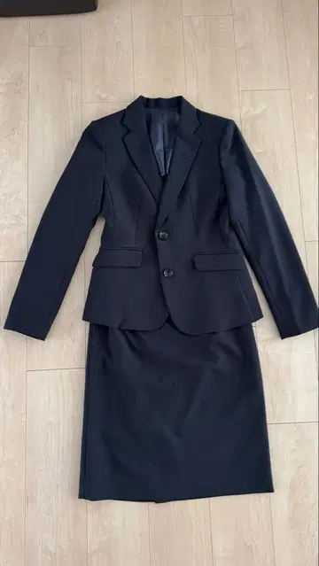 블랙 수트 9AR