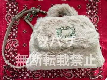 DIANA 비쥬 버클 복슬복슬 퍼 백 핑크