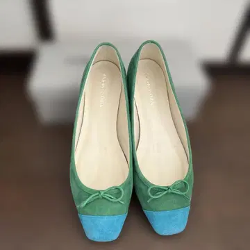 오데뜨 앤 오딜 발레 슈즈