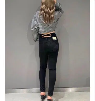 가격 인하 가능 GYDA 백 크로스 스키니 팬츠 S