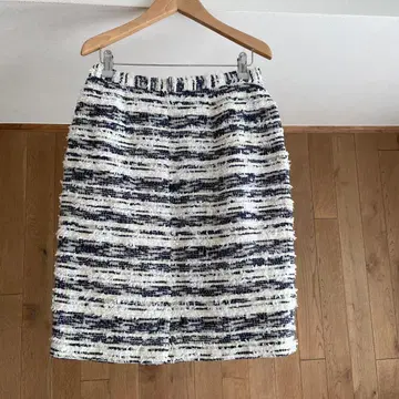 잉게보그 트위드 스커트