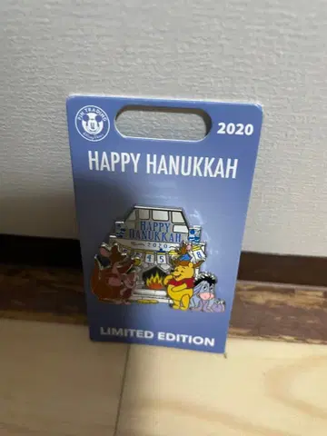 [ 덤 포함 ] 디즈니 핀 배지 푸우 해피 하누카