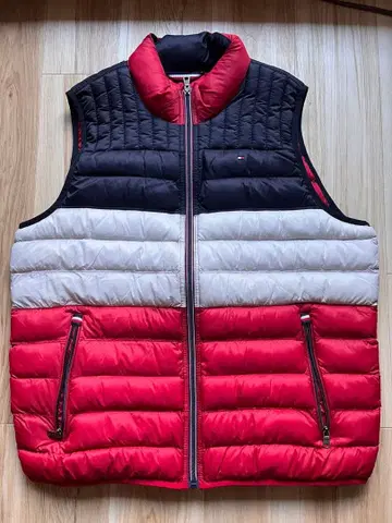 타미 힐피거 다운 베스트 블랙/레드/화이트