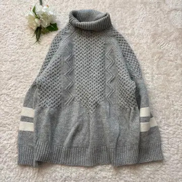 새상품급 Spick & Span 오버 사이즈 터틀넥 케이블 니트