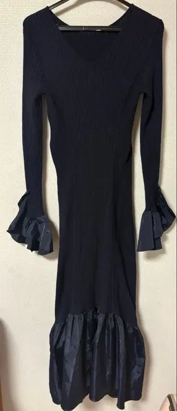 프레이 아이디 네이비 리브 프릴 긴팔 니트 원피스