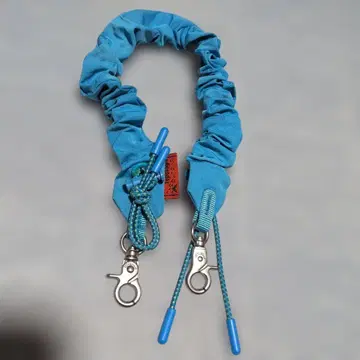 파란색 나일론 액세서리 스트랩