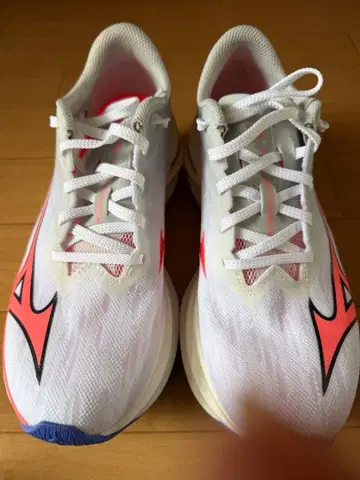 미즈노 웨이브 리벨리온 플래시 3 24cm