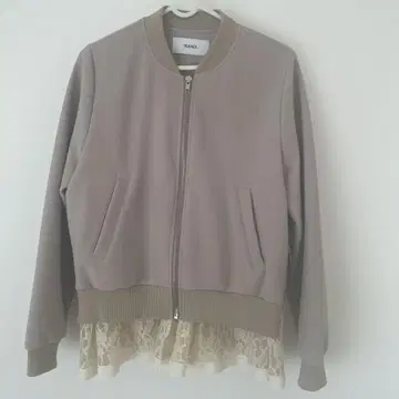 토라노이 자켓 탁한 베이지 컬러