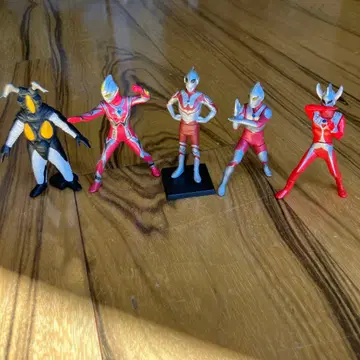 울트라맨 피규어 5체 세트