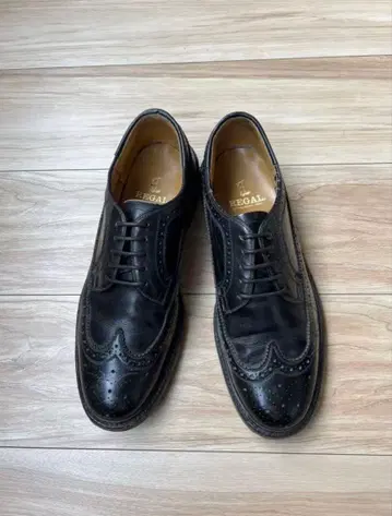 REGAL 블랙 윙팁 슈즈