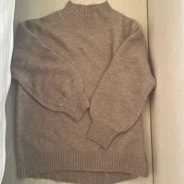 글로벌 워크 베이지 하이넥 니트 긴팔 L