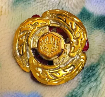 엘드라고 디스트로이 골드 아머드 ver. 메탈 파이트 베이블레이드 3