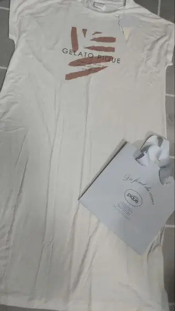 젤라또피케 젤라피케 로고 프린트 롱 원피스 반팔 룸웨어