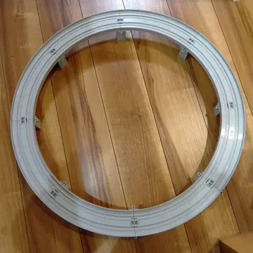 프라레일 고가 곡선 레일과 교각 각 8개