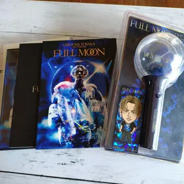 HIROOMI TOSAKA FULL MOON