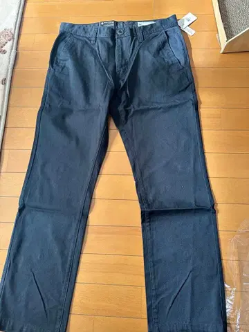 VOLCOM 블랙 치노 팬츠 32