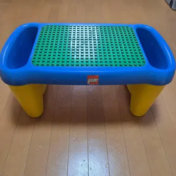 LEGO 블록 테이블
