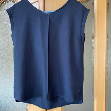 나노 유니버스 네이비 슬리브리스 셔츠 사이즈 F 시착만 한 상품