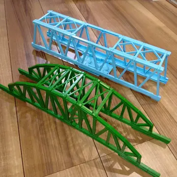 프라레일 대철교 (스카이블루) 아치 대철교