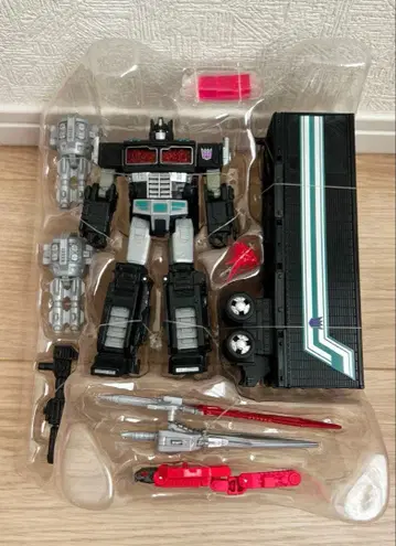 WFC-16 네메시스 프라임 트랜스포머 워 포 사이버트론