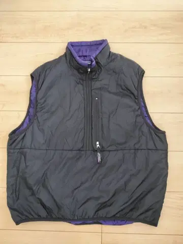 patagonia 베스트 L 사이즈 블랙/보라색