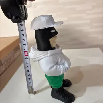 피규어 약 16cm 화이트 후드 그린 바지